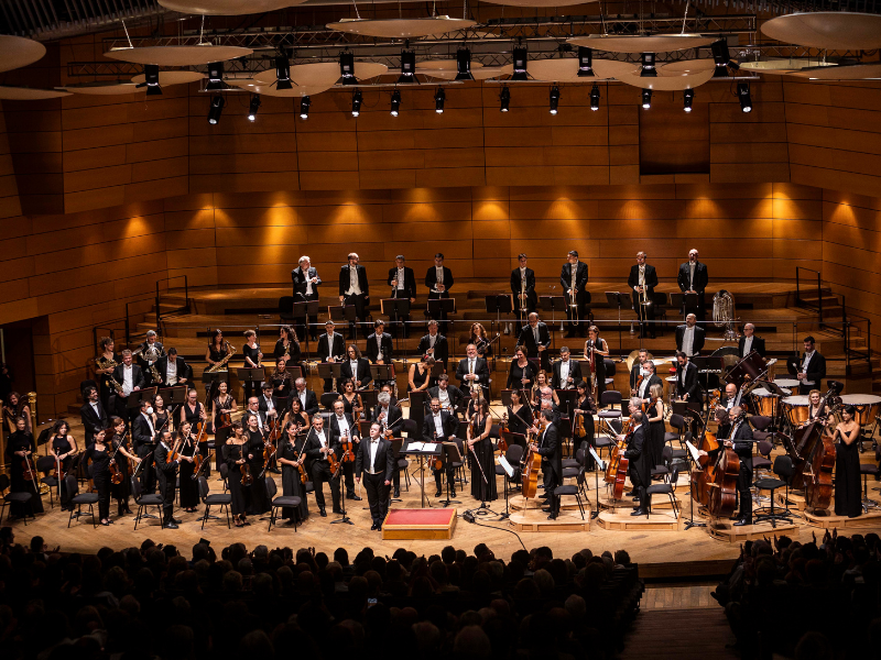 Filippo Gorini e James Feddeck con l’Orchestra I Pomeriggi Musicali ospiti della stagione venerdì 21 febbraio al Paganini