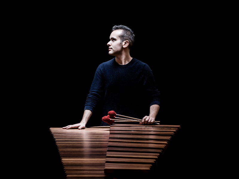 Inaugura la 50ᵃ stagione 2025/26 della Filarmonica Toscanini con due giovani talenti affermati sulla scena internazionale: Chauhan e Rubino