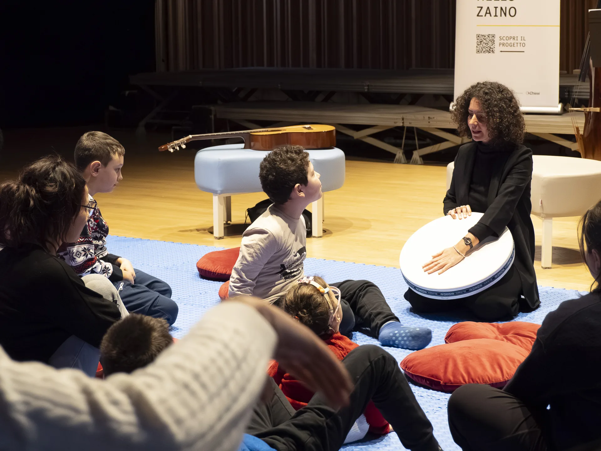 Laboratorio musicale inclusivo ed espressivo con strumenti per bambine e bambini nel progetto La musica nello zaino